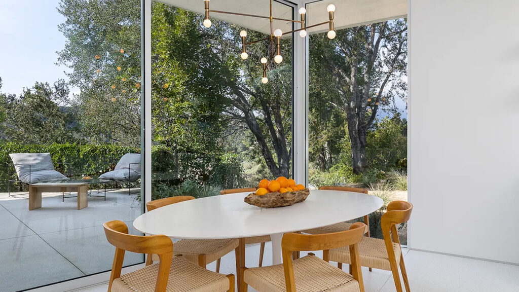 Mandy Moore House Pasadena Nikki Lorre