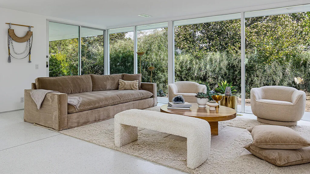 Mandy Moore House Pasadena Nikki Lorre