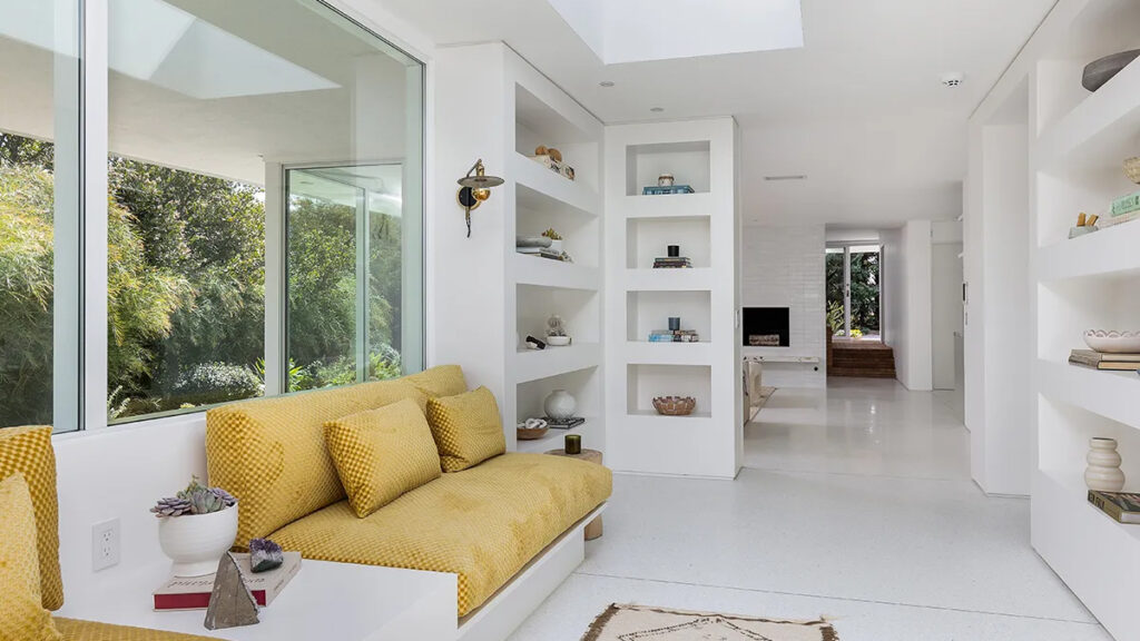 Mandy Moore House Pasadena Nikki Lorre